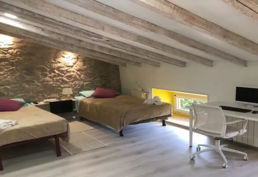 Habitación en un apartamento compartido de 1 dormitorio en alquiler en Santa Cruz de Bezana. en Santander