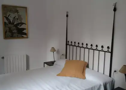 Habitación en un piso compartido de 4 habitaciones en alquiler en La Salut, gastos incluidos. en Barcelona